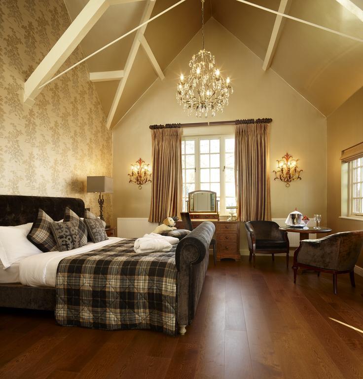 The Coed-Y-Mwstwr Hotel Bridgend  Kültér fotó