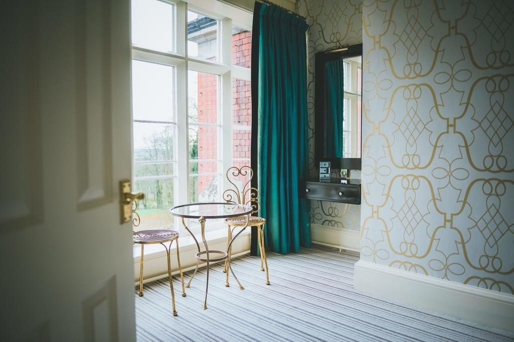 The Coed-Y-Mwstwr Hotel Bridgend  Kültér fotó