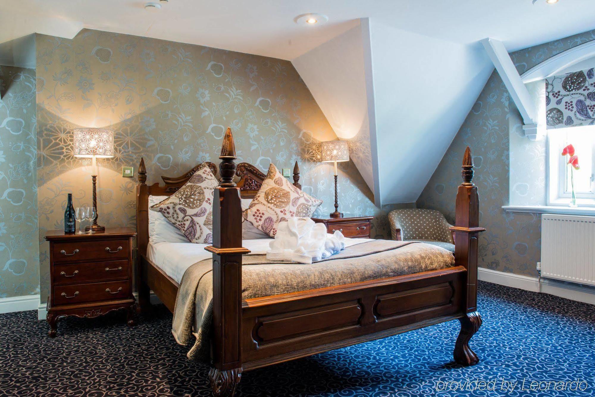 The Coed-Y-Mwstwr Hotel Bridgend  Kültér fotó